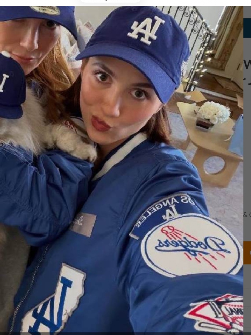 2025 World Series LA Dodgers Blue Bomber Jacket - Picture 2 of 4